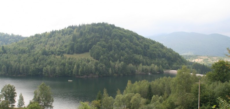 Lacul Valea de Pești