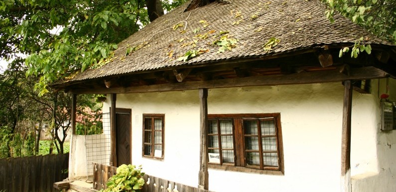 Casa Memorială Moș Ion Roată