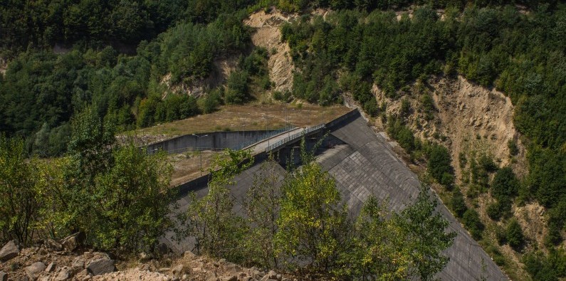 Barajul Poneasca