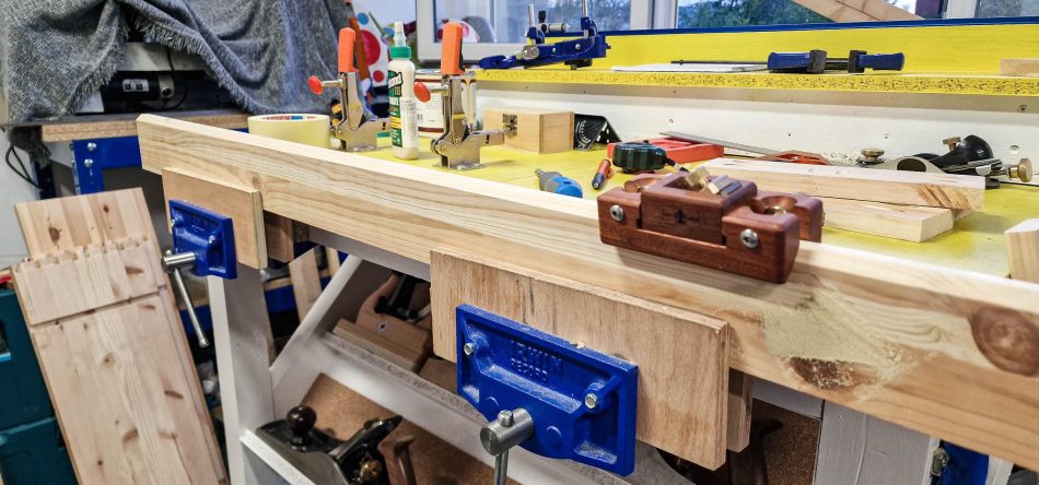 Călărind niște pin năzuros