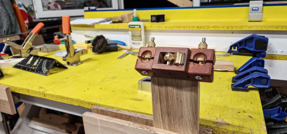 Mușcând din stejar