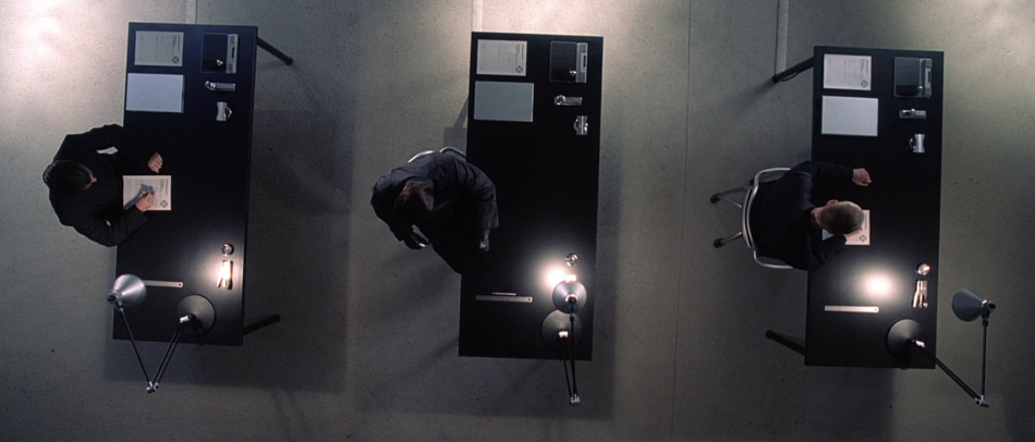 Omul trebuie mântuit de povara individualității Omul trebuie mântuit de povara individualității