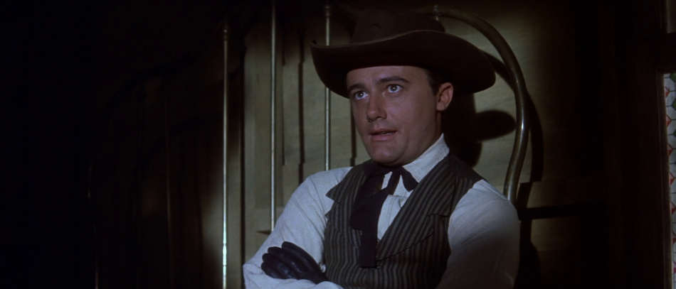 Lee - chipeș, dar pe fugă