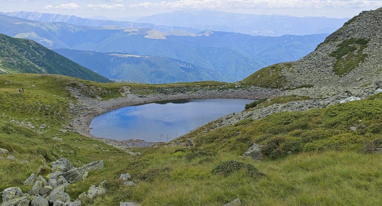 Lacul Iezer