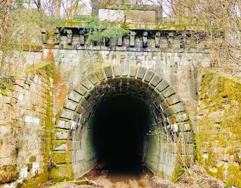 Tunelul Porta Orientalis, abandonat